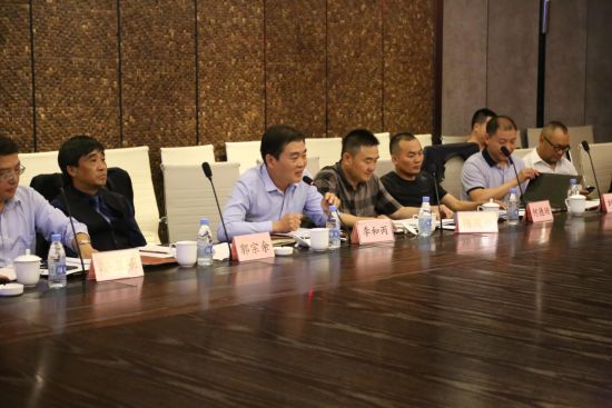 安徽省重庆商会会长、理事单位座谈会暨授牌仪
