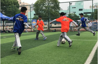 南京获得“最大足球拼图”挑战吉尼斯世界纪录活动举办权