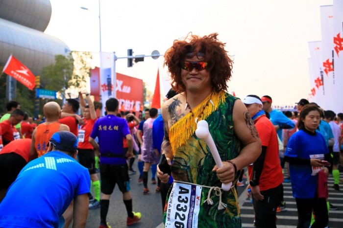 2019合肥国际马拉松赛正式鸣枪开跑 万人集结共享欢乐盛会